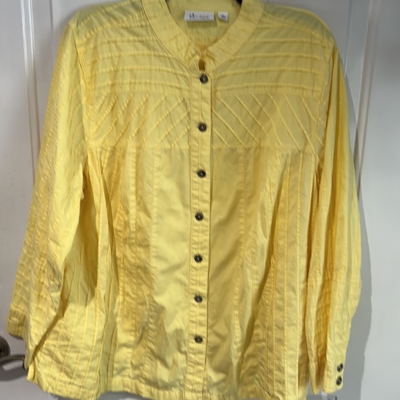 D&Co. ladies rich yellow blouse - Picture 3 of 8